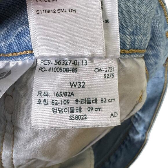 Levi's Womens 501 Classic Cut Off High Rise 6 Button Closure Jean Shorts - Picture 2 of 4